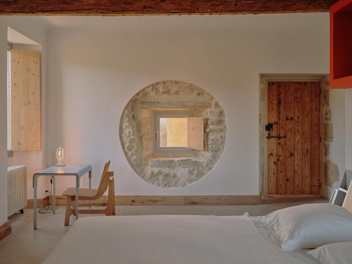 Domaine La Ferme Hi Bride Bed and Breakfast Villelaure Exteriör bild