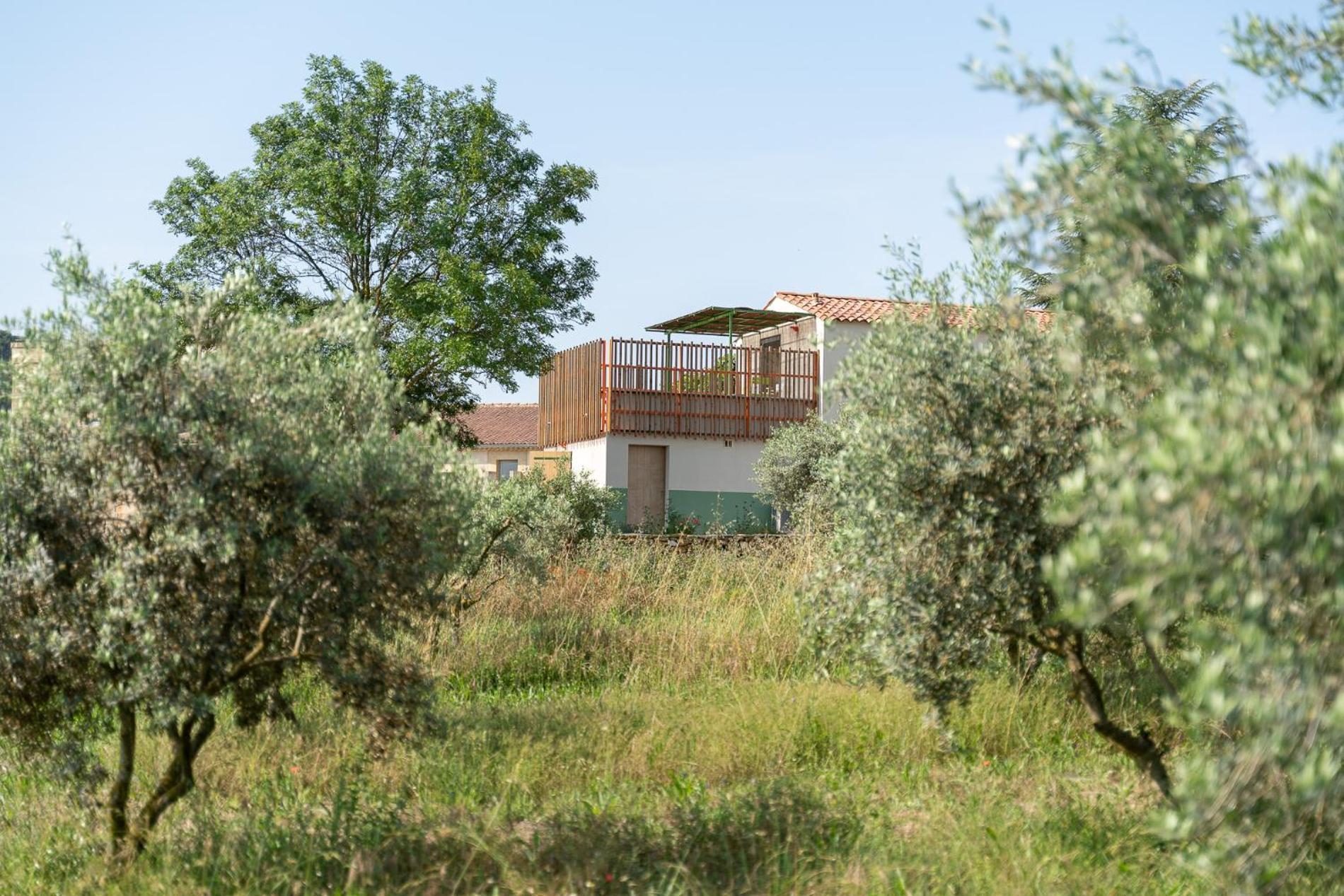 Domaine La Ferme Hi Bride Bed and Breakfast Villelaure Exteriör bild
