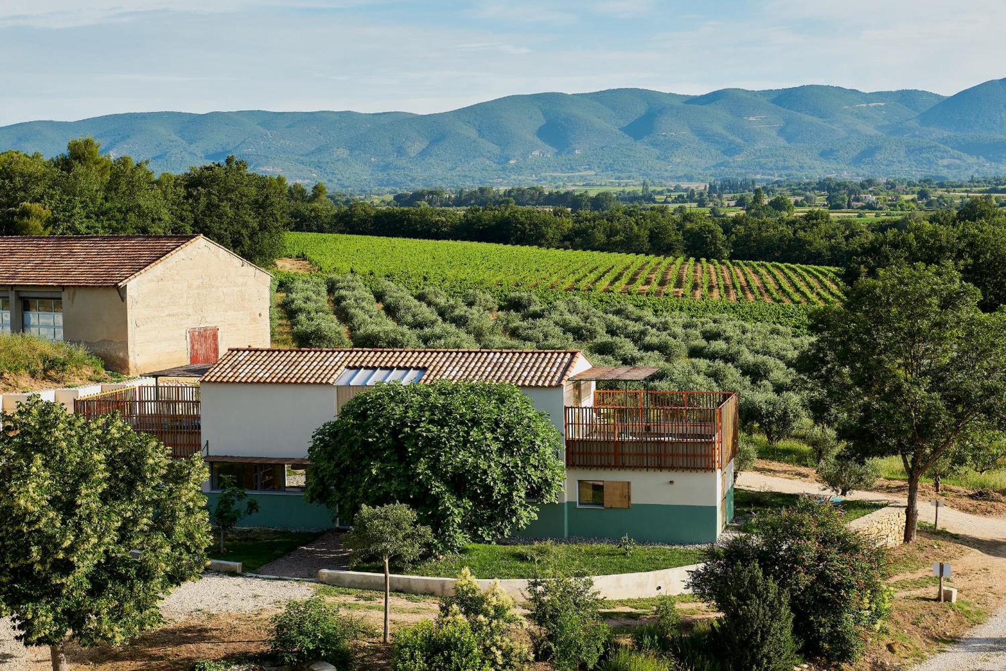 Domaine La Ferme Hi Bride Bed and Breakfast Villelaure Exteriör bild