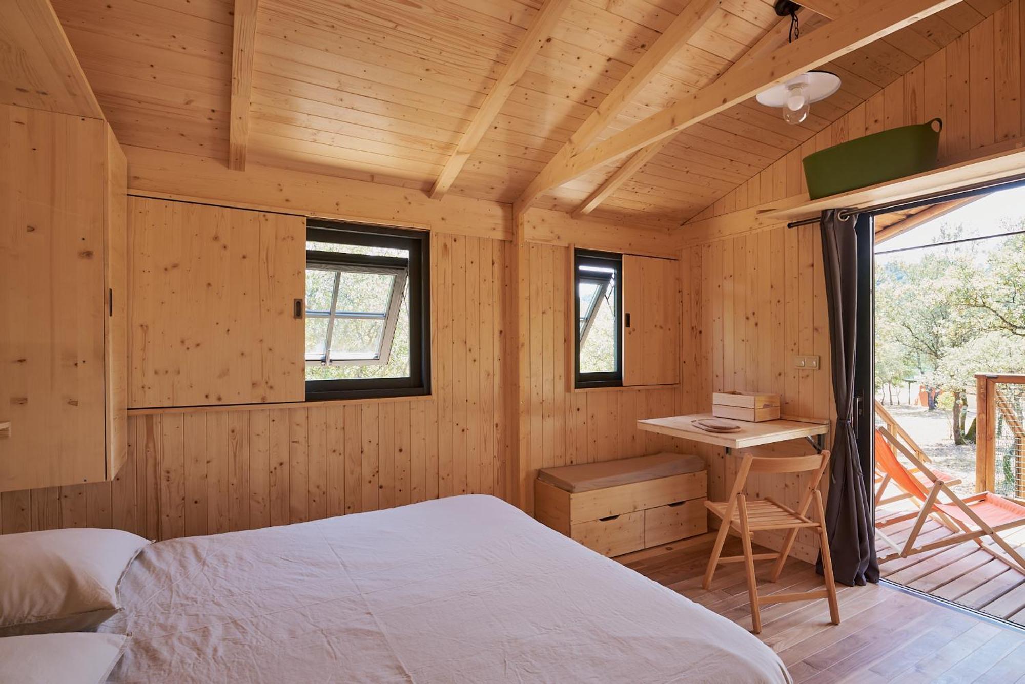 Domaine La Ferme Hi Bride Bed and Breakfast Villelaure Exteriör bild