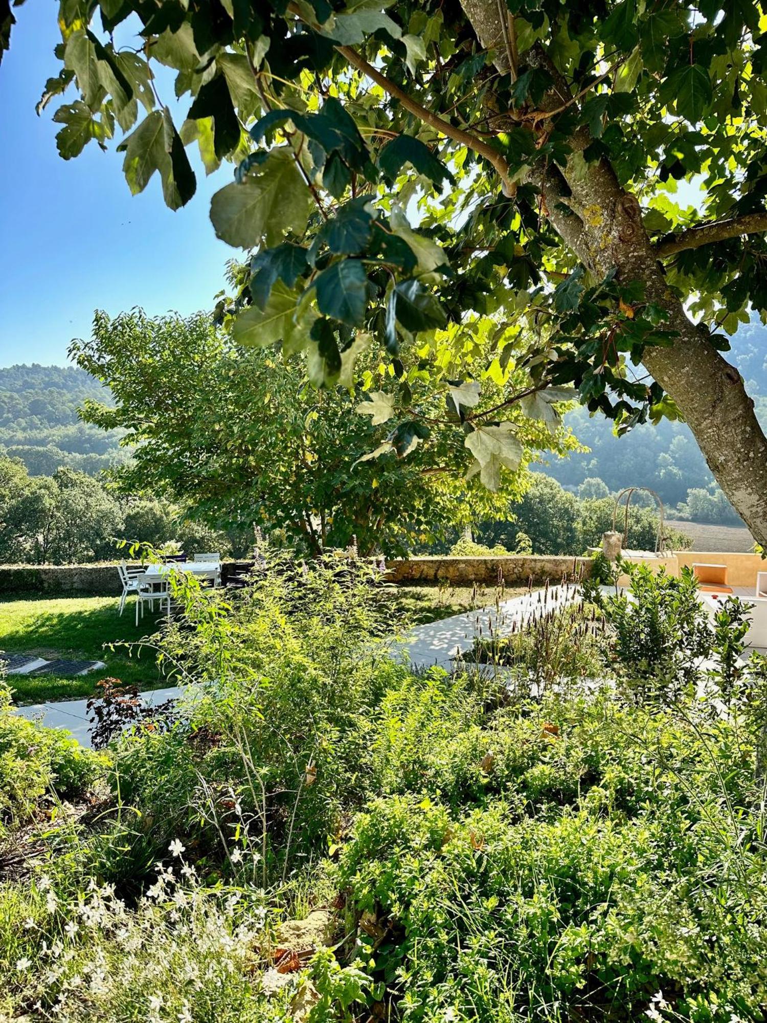 Domaine La Ferme Hi Bride Bed and Breakfast Villelaure Exteriör bild