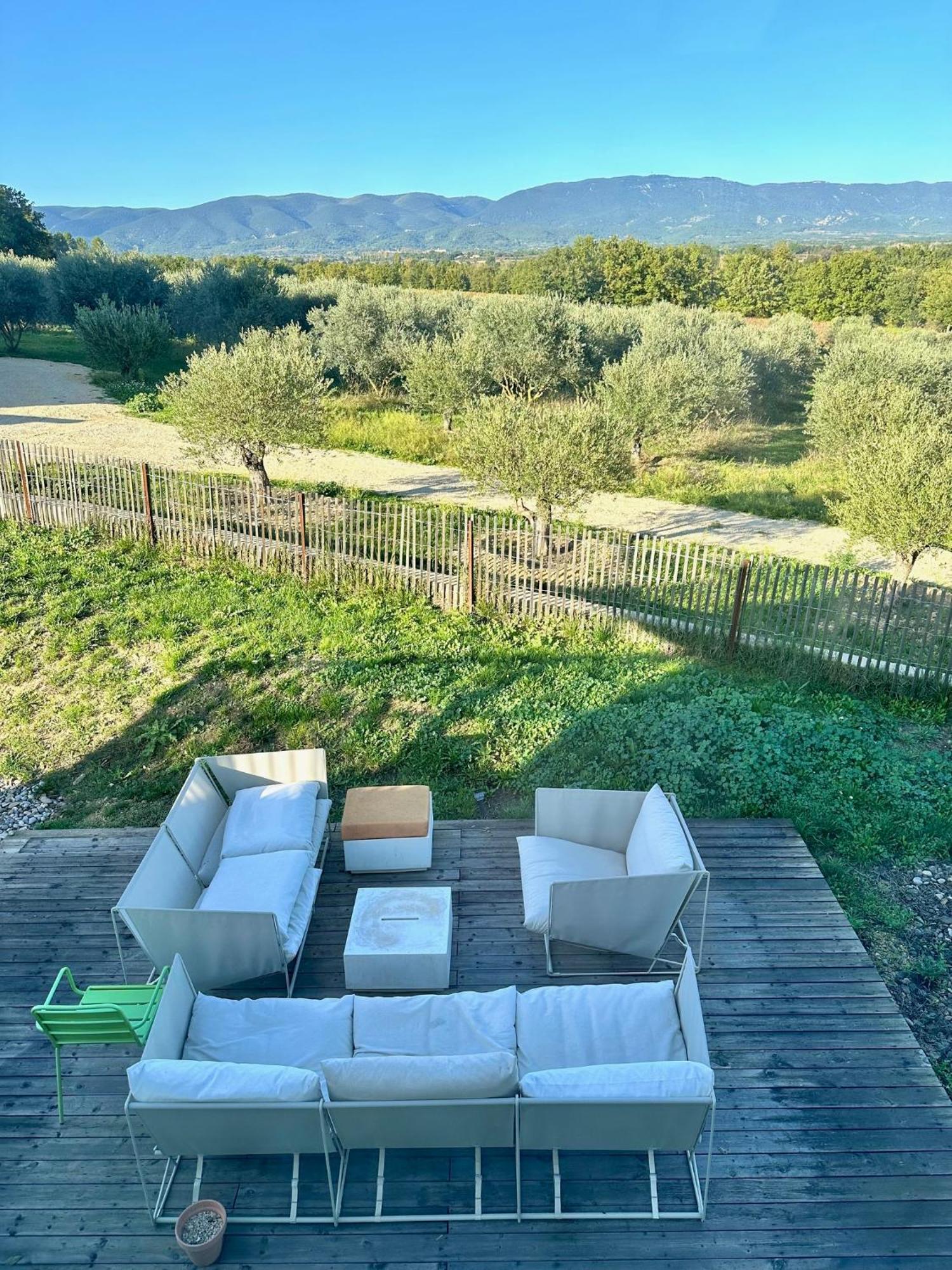Domaine La Ferme Hi Bride Bed and Breakfast Villelaure Exteriör bild